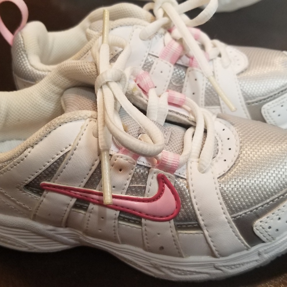 Nikie Toddler tennis shoes